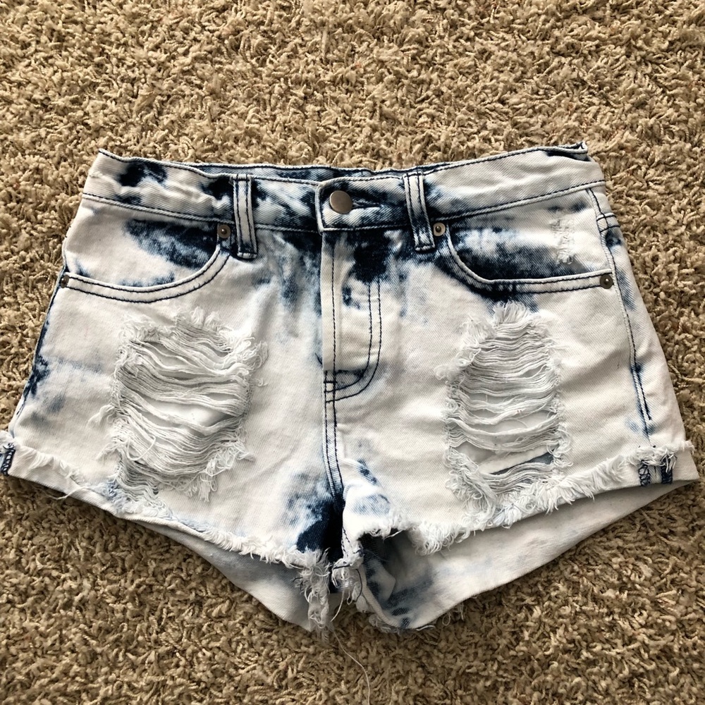 Women’s denim lightwashed shorts